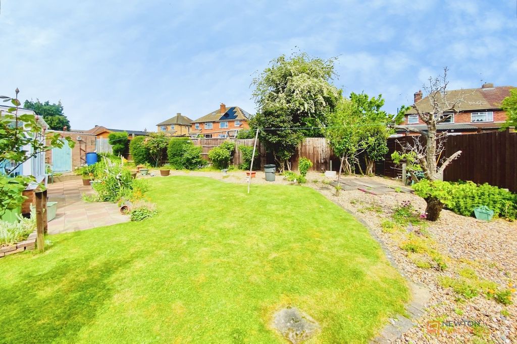Property photo 2 of 20