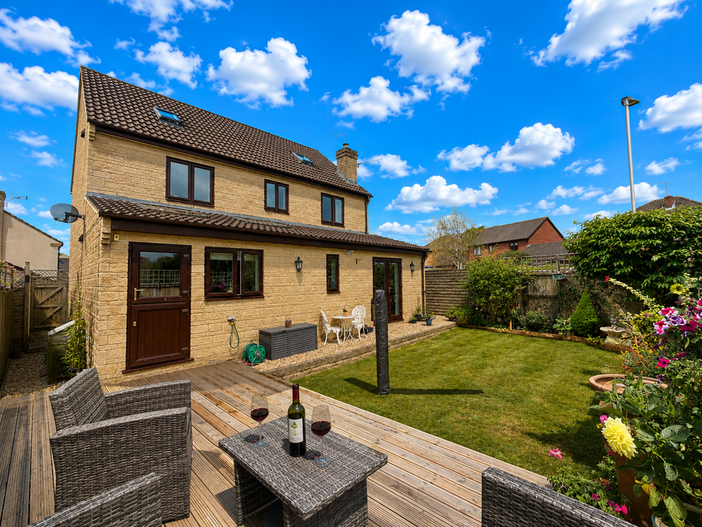Property photo 2 of 12 Rear Garden