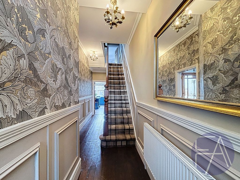 Property photo 2 of 31 4936933