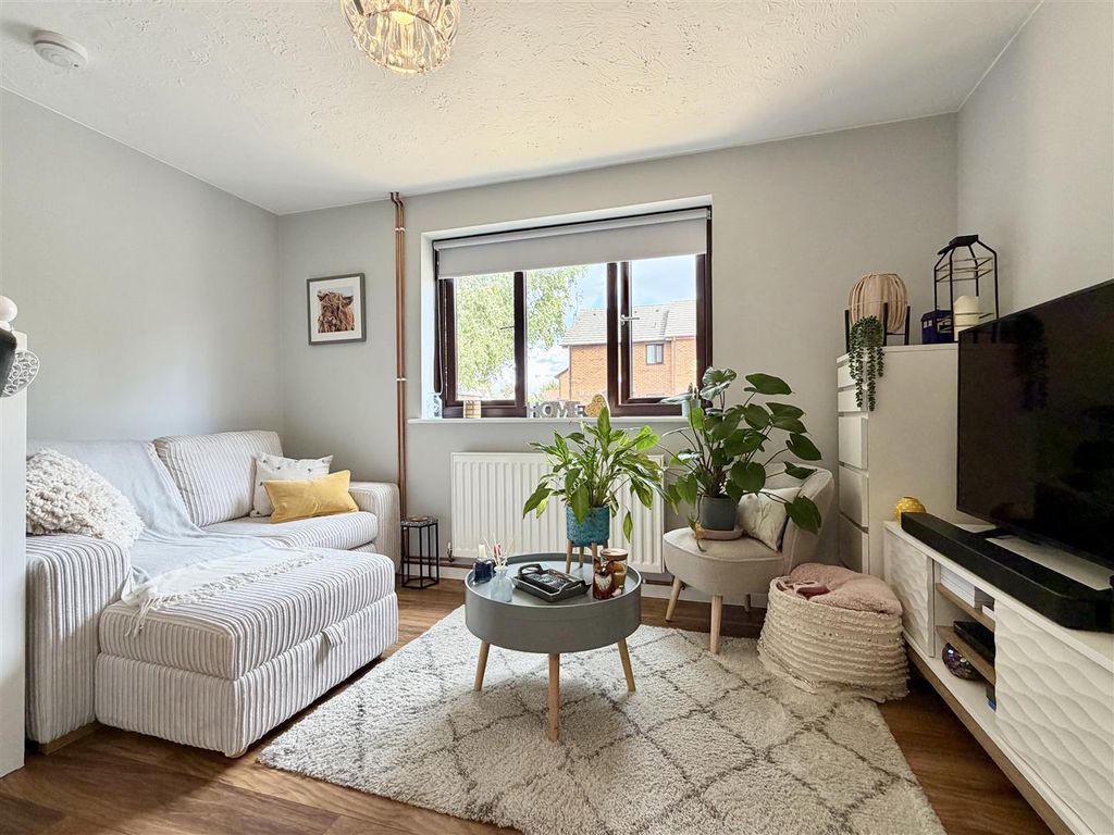 Property photo 3 of 11