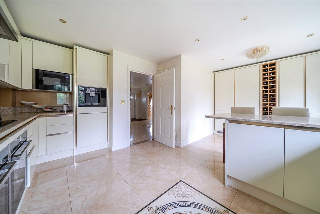 Additional image 80 of 6 bed country house for saleSandringham Drive, Dartford, Kent DA2