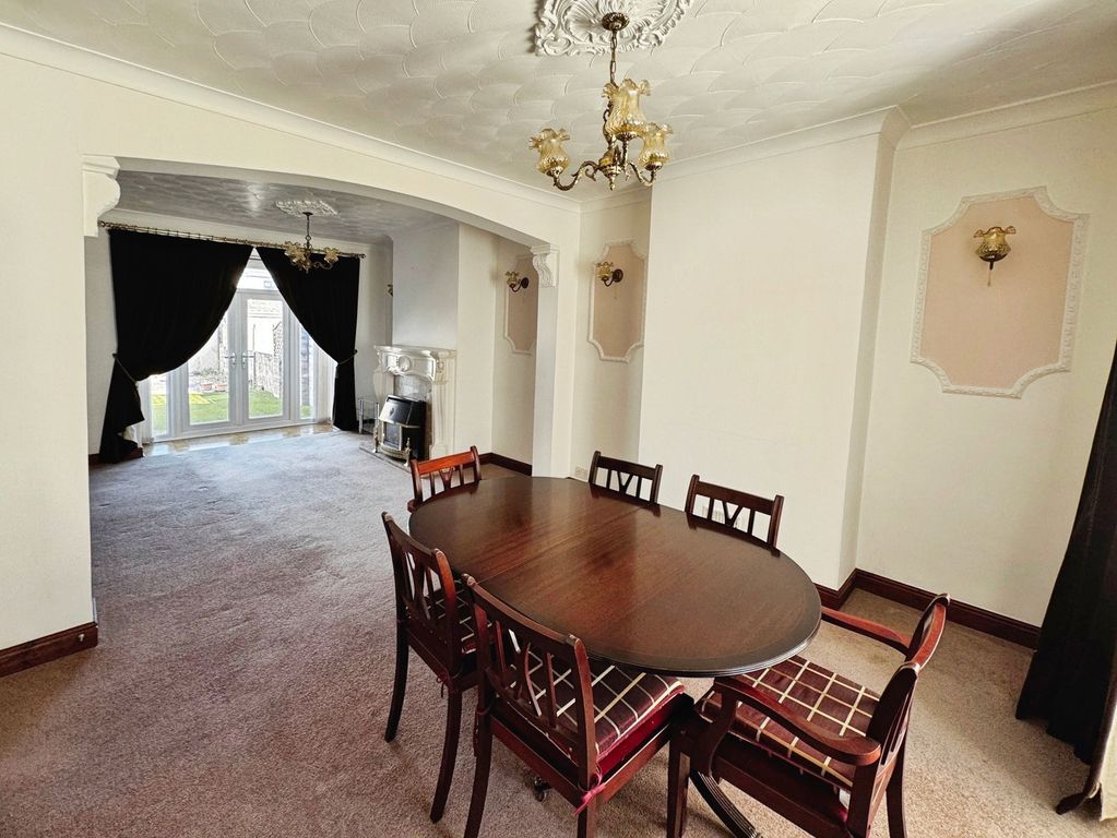 Property photo 3 of 23