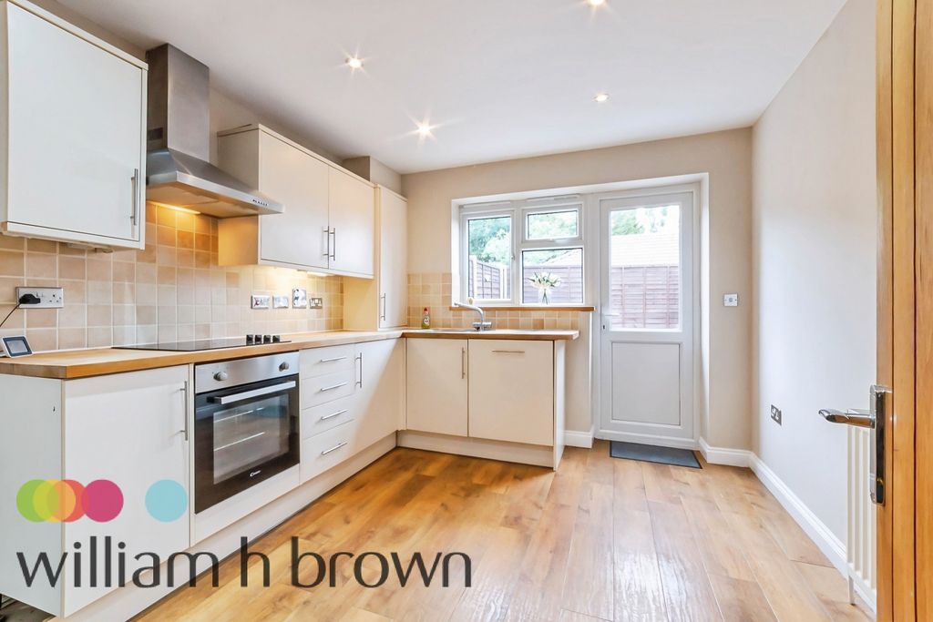 Property photo 3 of 11 Image