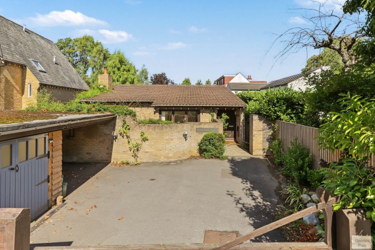 Property photo 2 of 11 338175