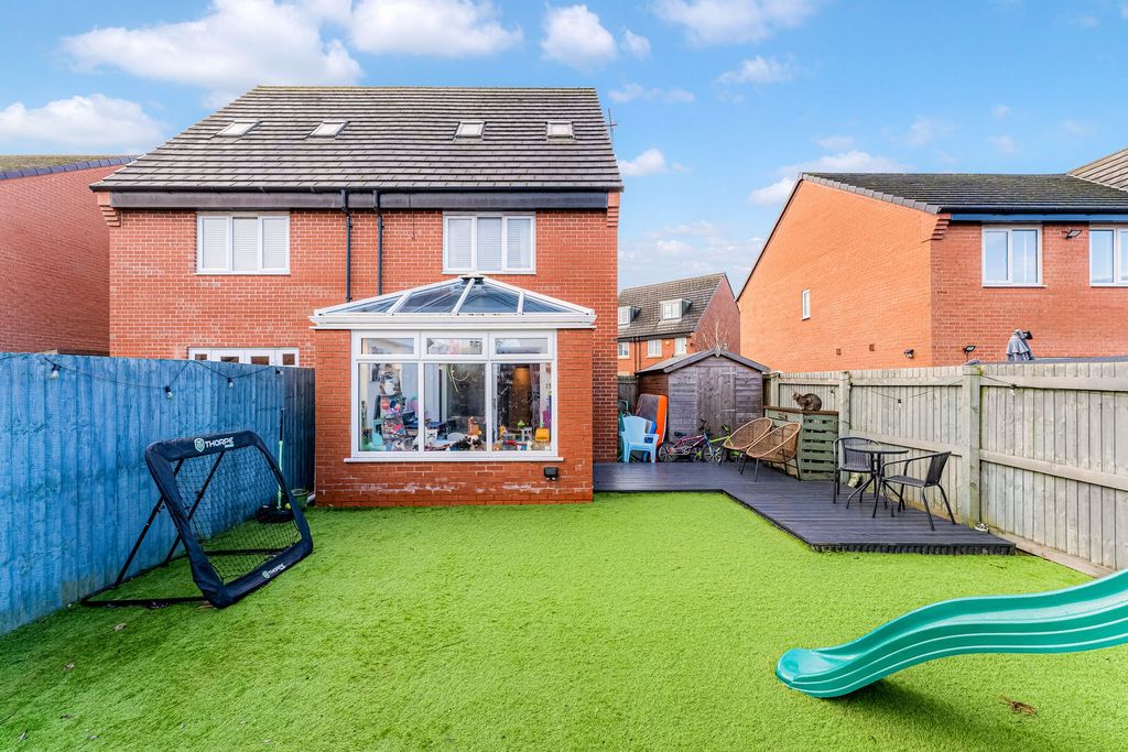 Property photo 2 of 29