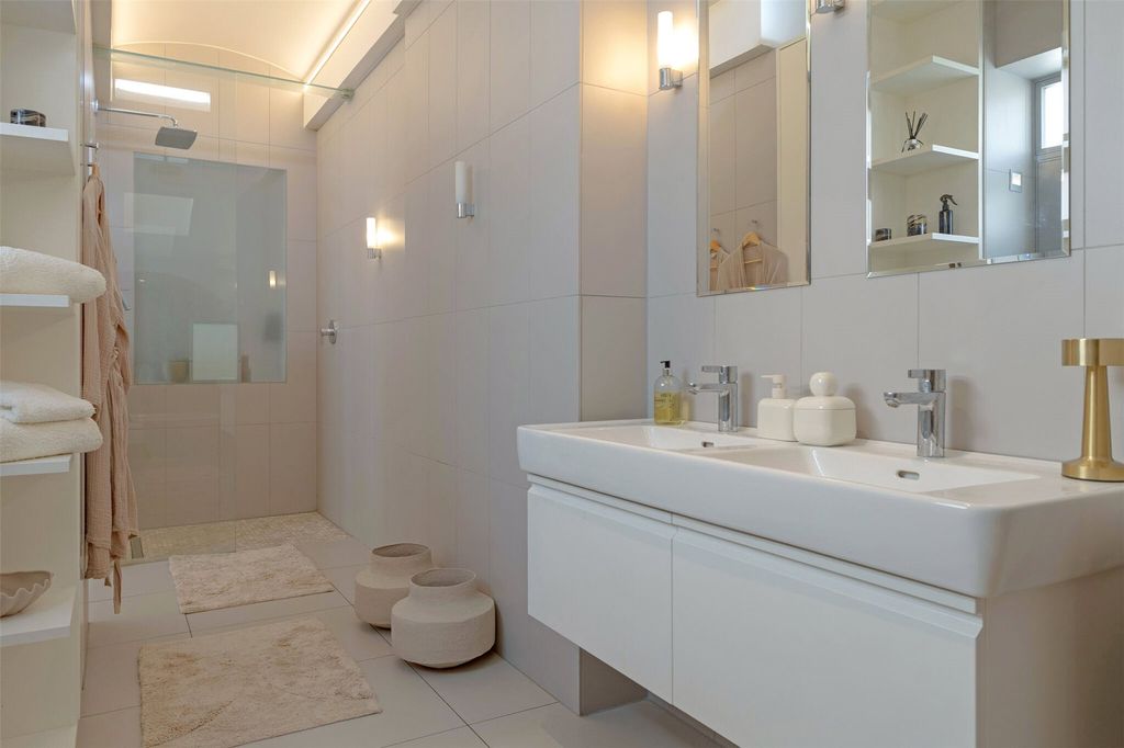 Property photo 3 of 27 Picture No. 26