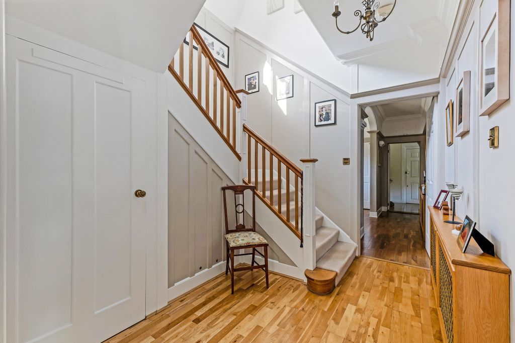 Property photo 3 of 29