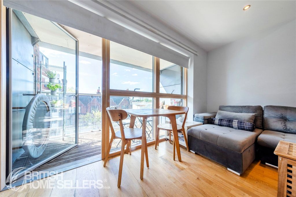 Property photo 3 of 12 Picture No. 08