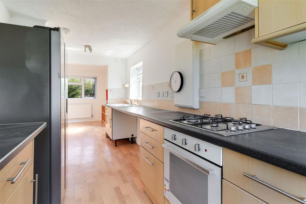 Property photo 3 of 22