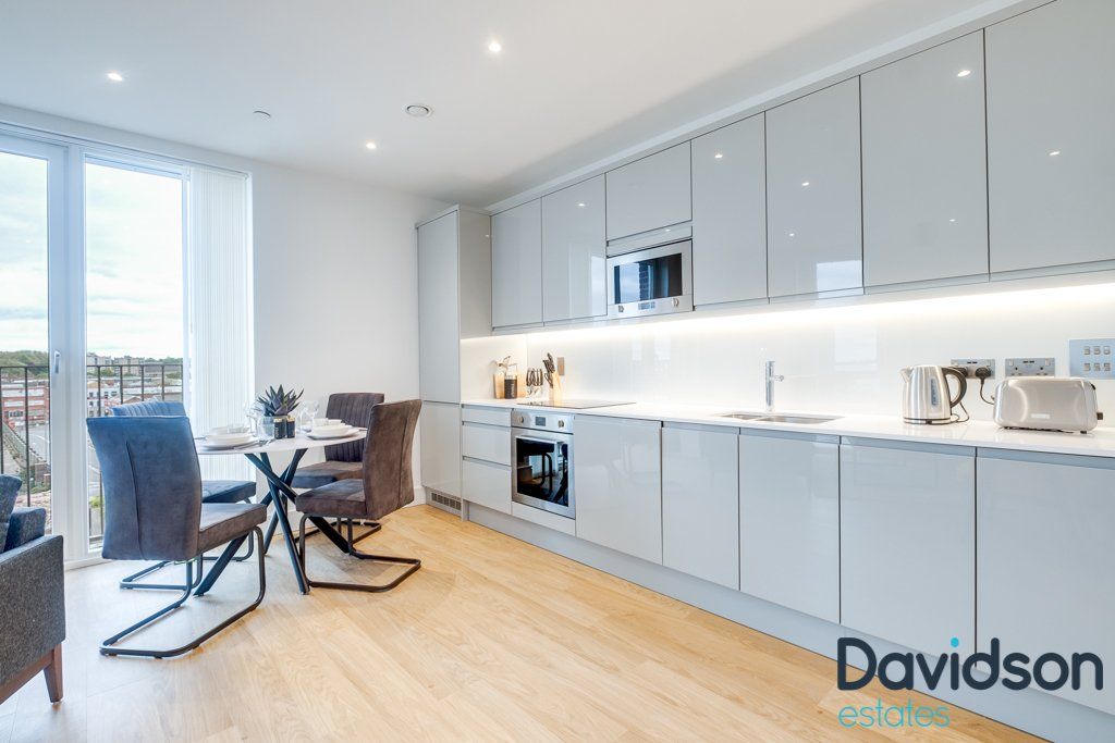 Property photo 3 of 17 Photo 03