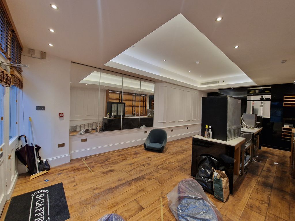 Property photo 3 of 7 Ground Floor 2