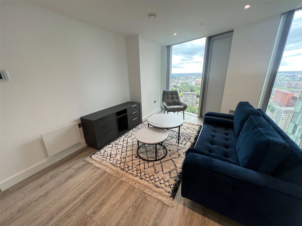 Property photo 3 of 25 Living Room