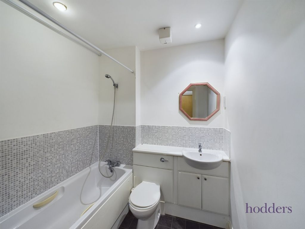 Property photo 3 of 11 Picture No. 18