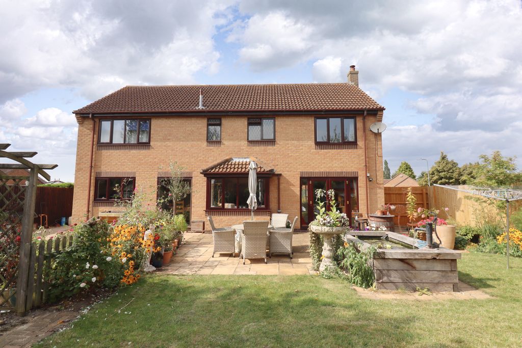 Additional image 17 of 5 bed detached house for saleCarlisle Gardens, Horncastle LN9