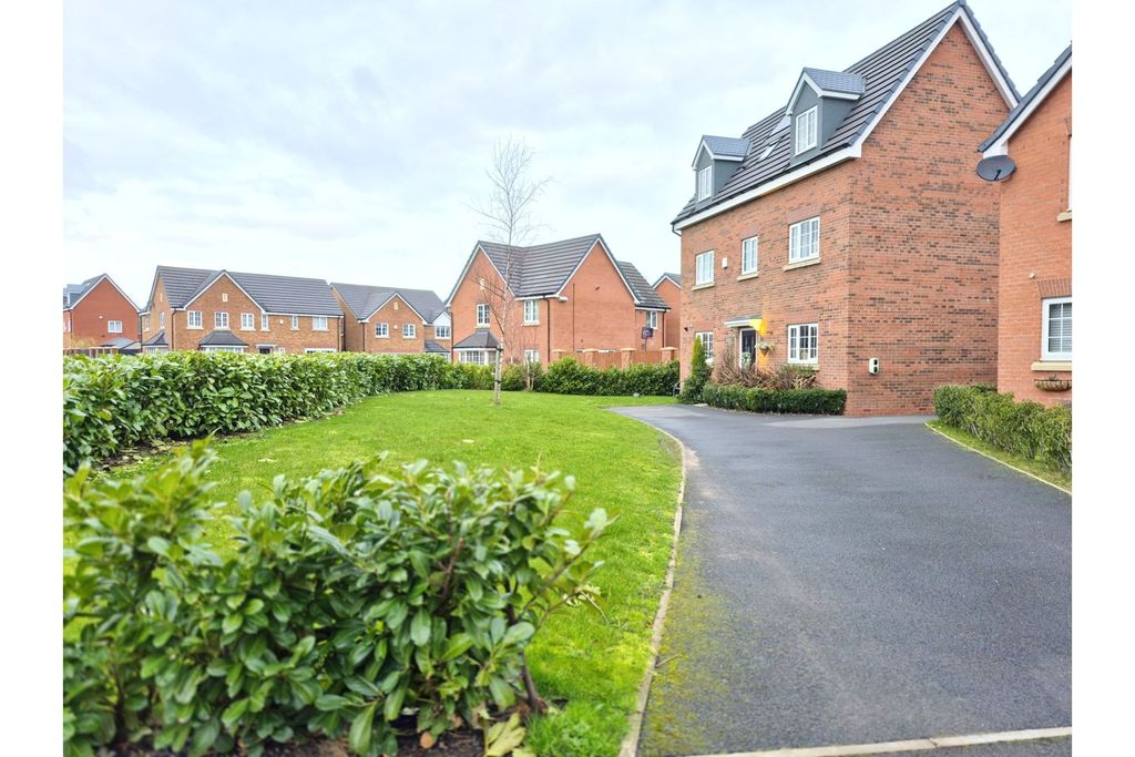 Property photo 3 of 19