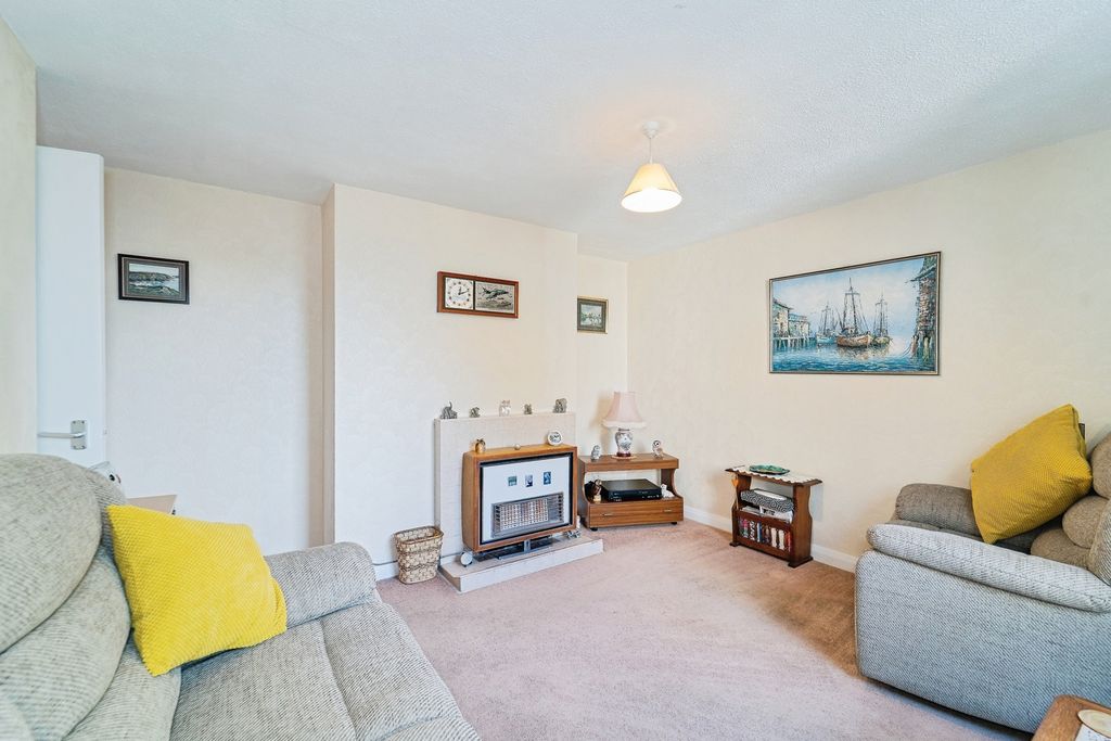 Property photo 3 of 27 Pbox-Img.Jpg