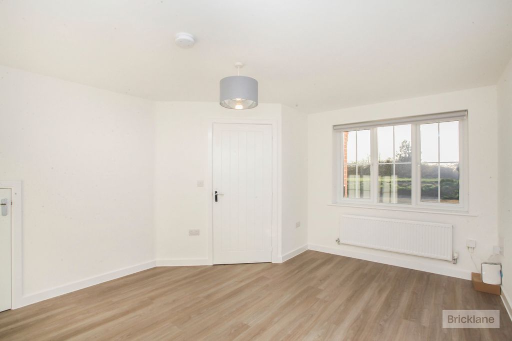 Property photo 2 of 14 Image