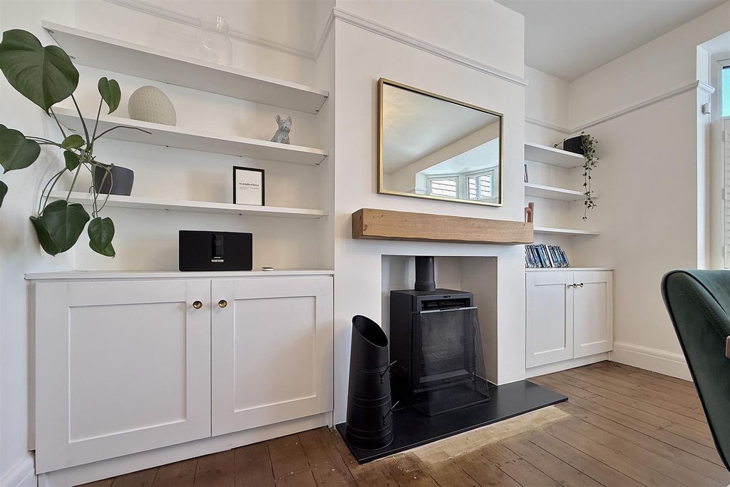 Property photo 3 of 26 34Seymourroad-36.Jpg
