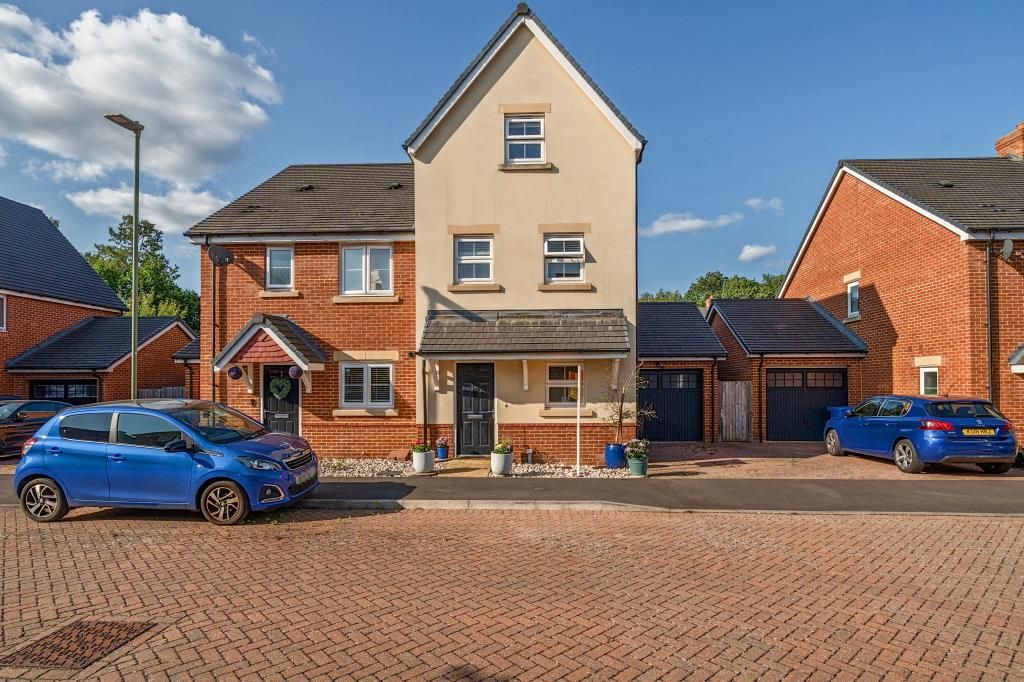 Property photo 1 of 20 External Front