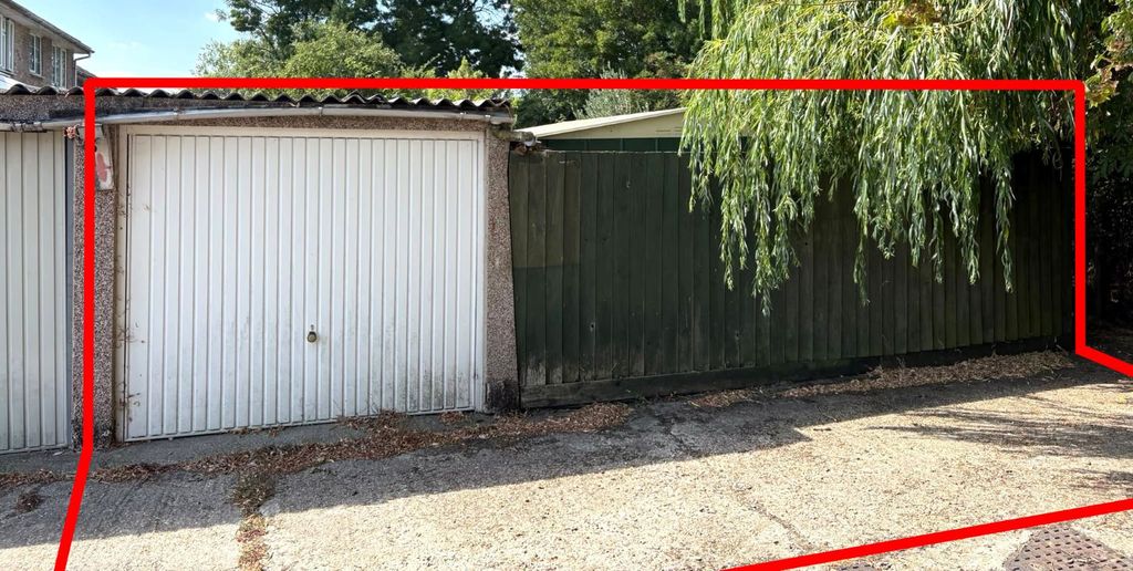 Property photo 1 of 3