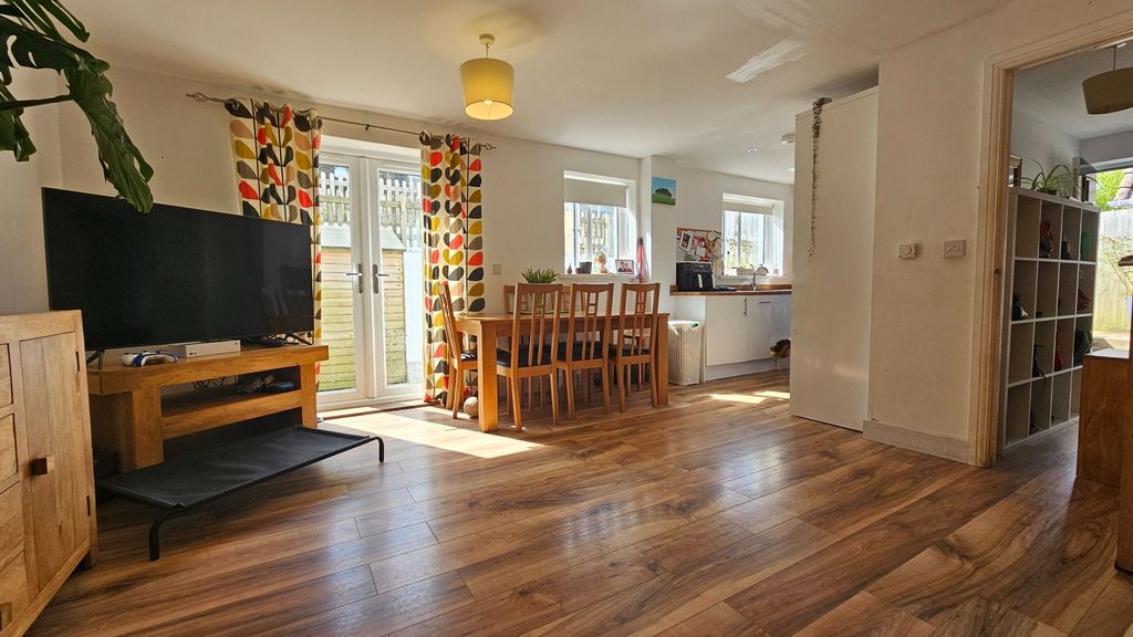 Property photo 3 of 14