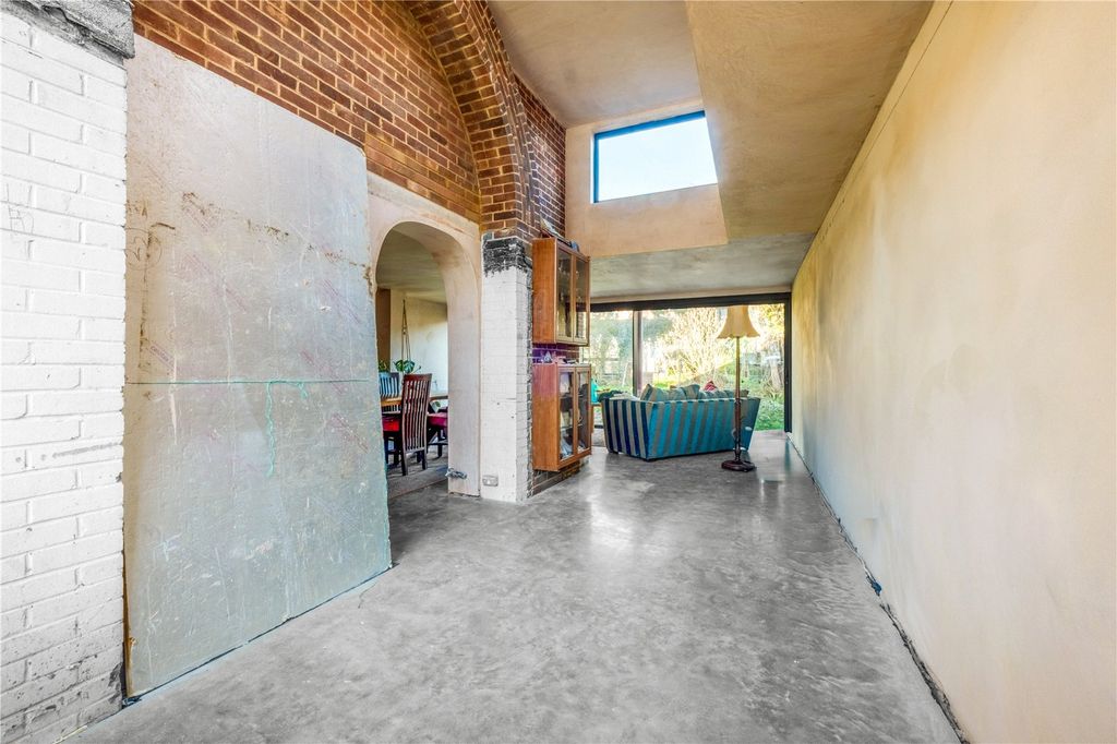 Property photo 2 of 23 Picture No. 10