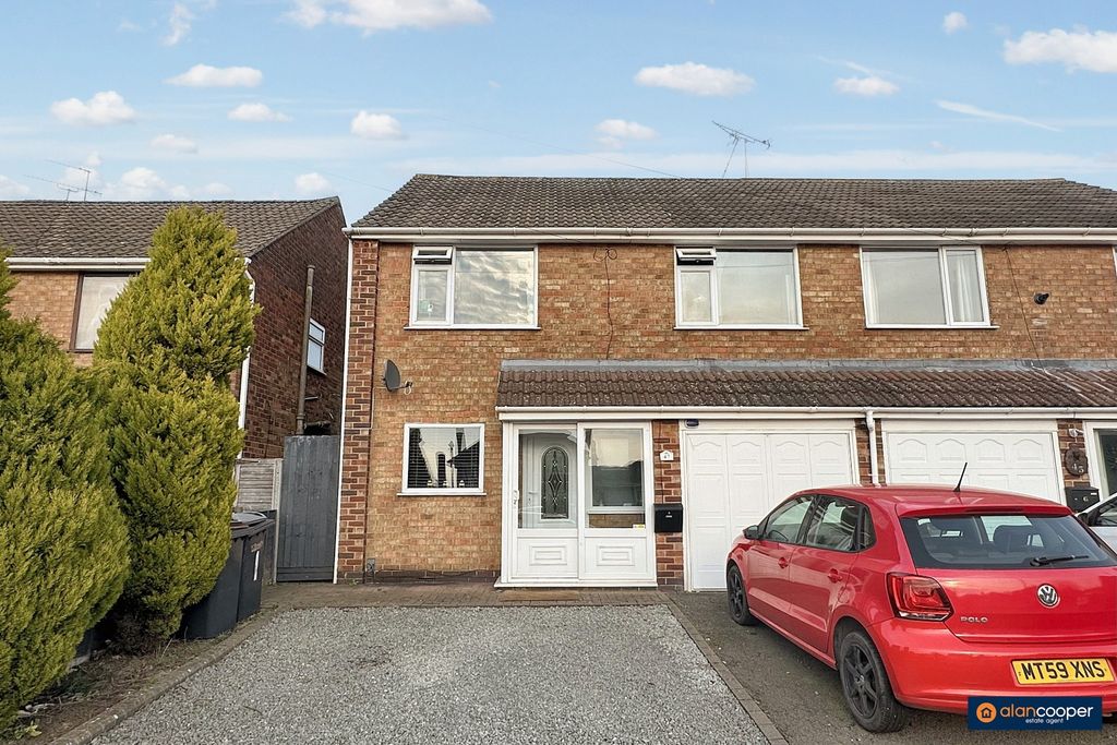 Property photo 1 of 17 3890973