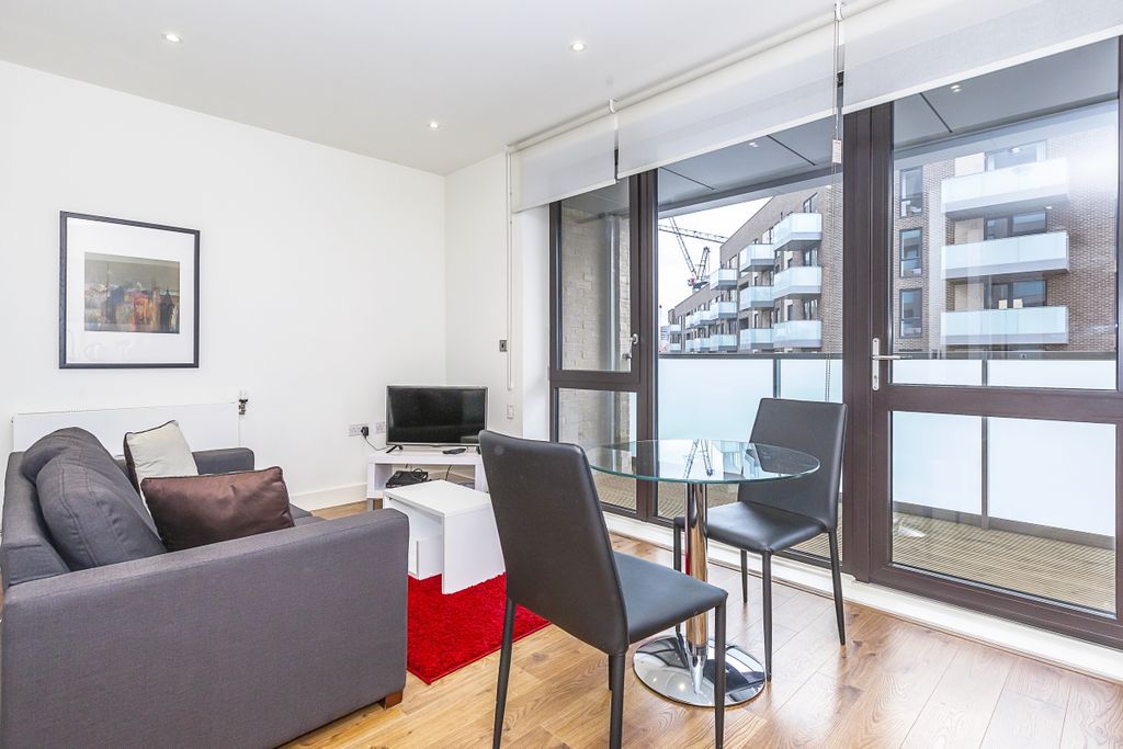 Property photo 1 of 12 Studio