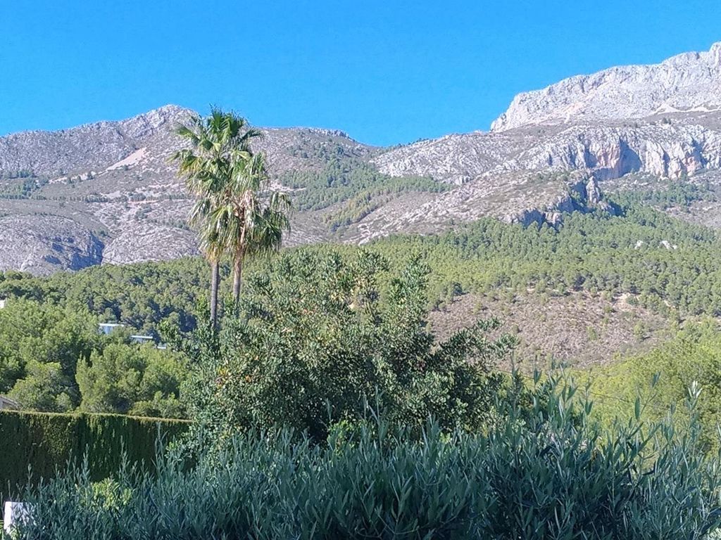 Property photo 3 of 31