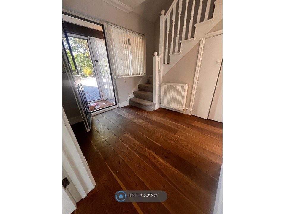 Property photo 2 of 35