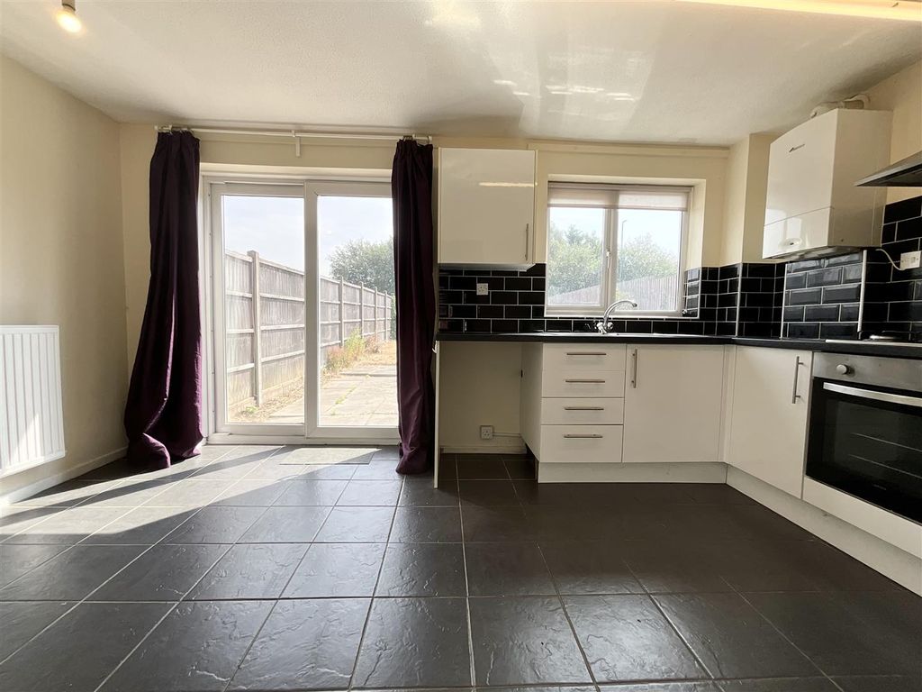 Property photo 3 of 11 Kitchen/Diner