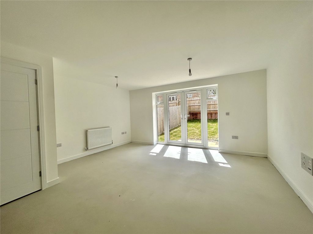 Property photo 3 of 12 Picture No. 04