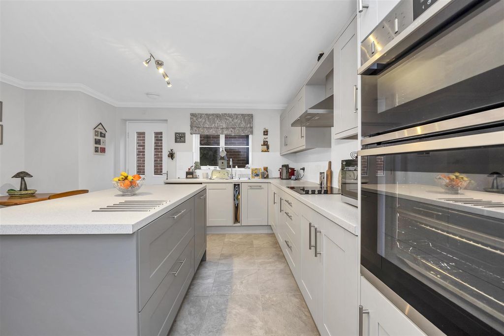 Property photo 3 of 19 Dcp_1611.Jpg