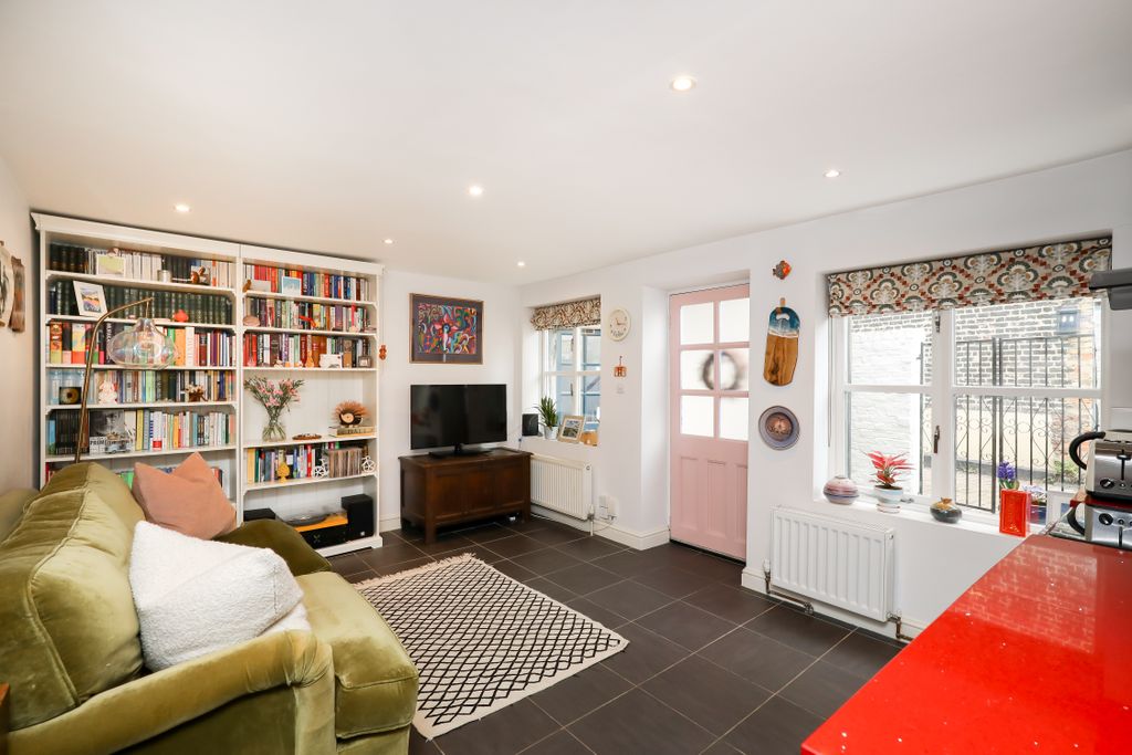 Property photo 2 of 12 5A1A6256