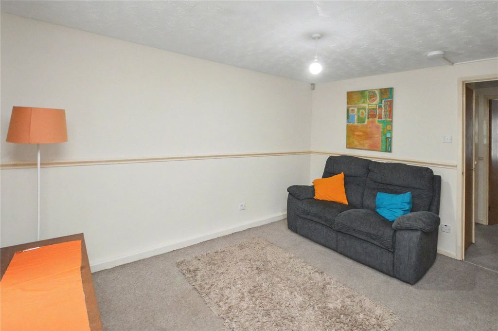 Property photo 3 of 9 Picture 3