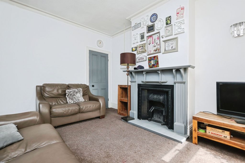 Property photo 2 of 20