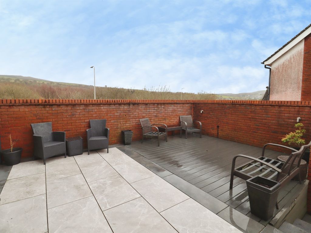 Property photo 2 of 24