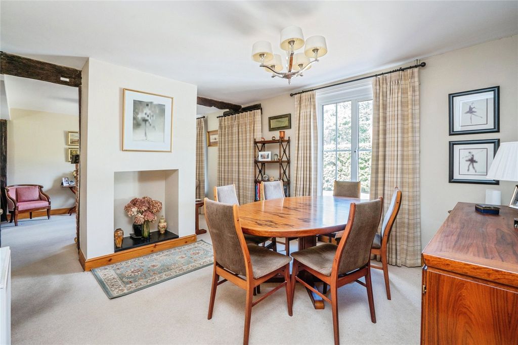 Property photo 3 of 28 Dining Area