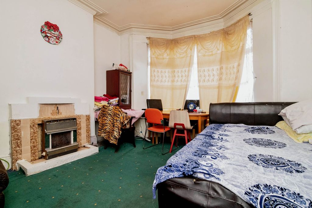 Property photo 3 of 13