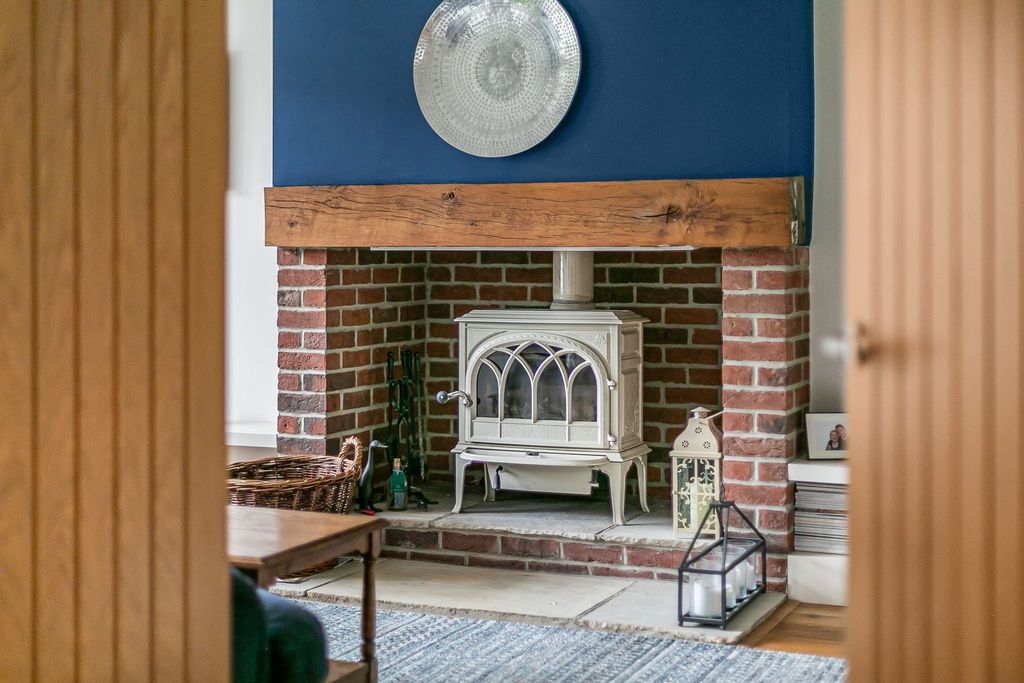 Additional image 7 of 5 bed detached house for saleGeorges Wood Road, Brookmans Park, Hatfield AL9