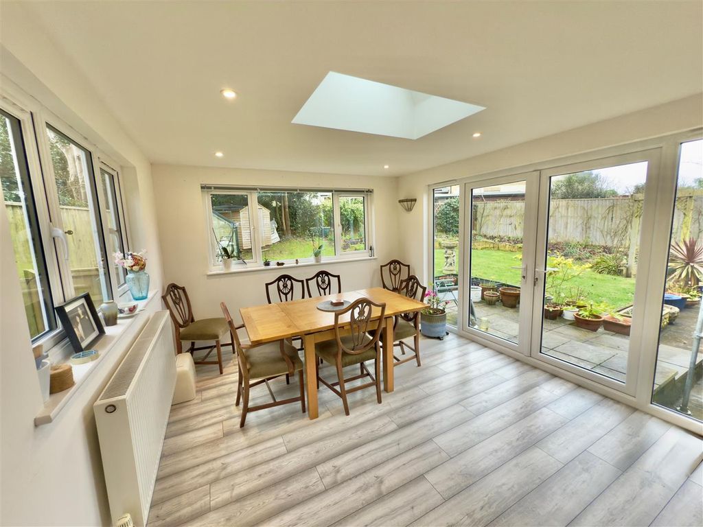 Property photo 3 of 21 Dining Area.Jpg