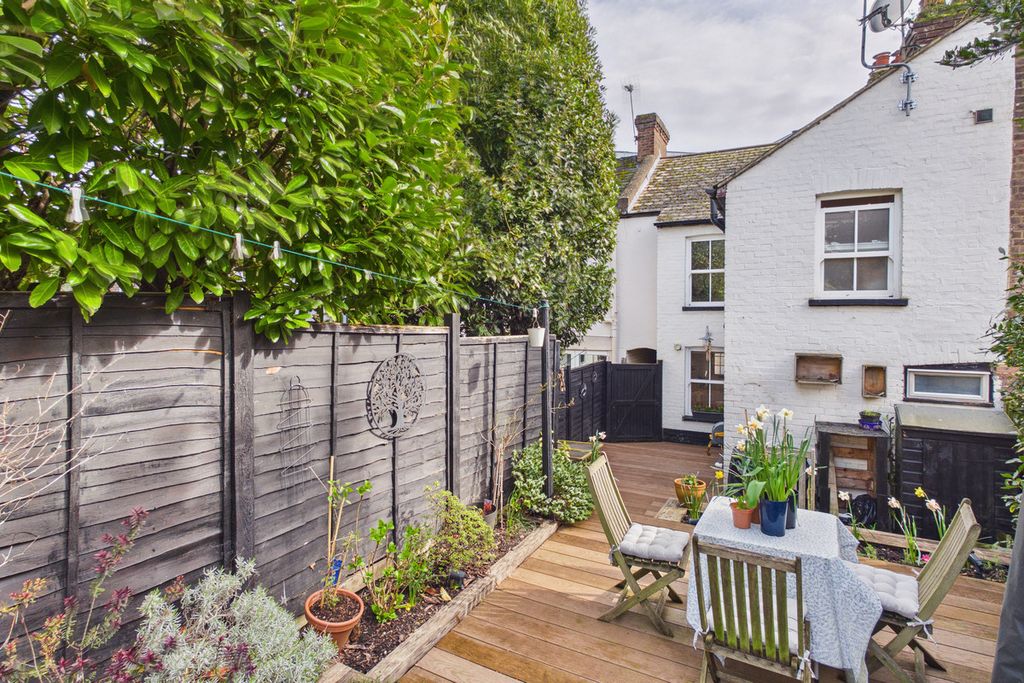 Property photo 2 of 21