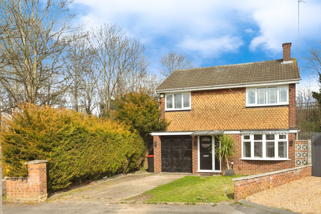 Property photo 2 of 17 Photography