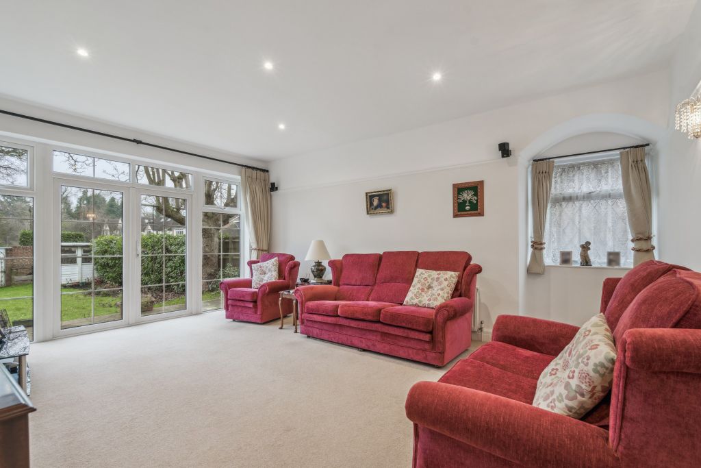 Property photo 2 of 12