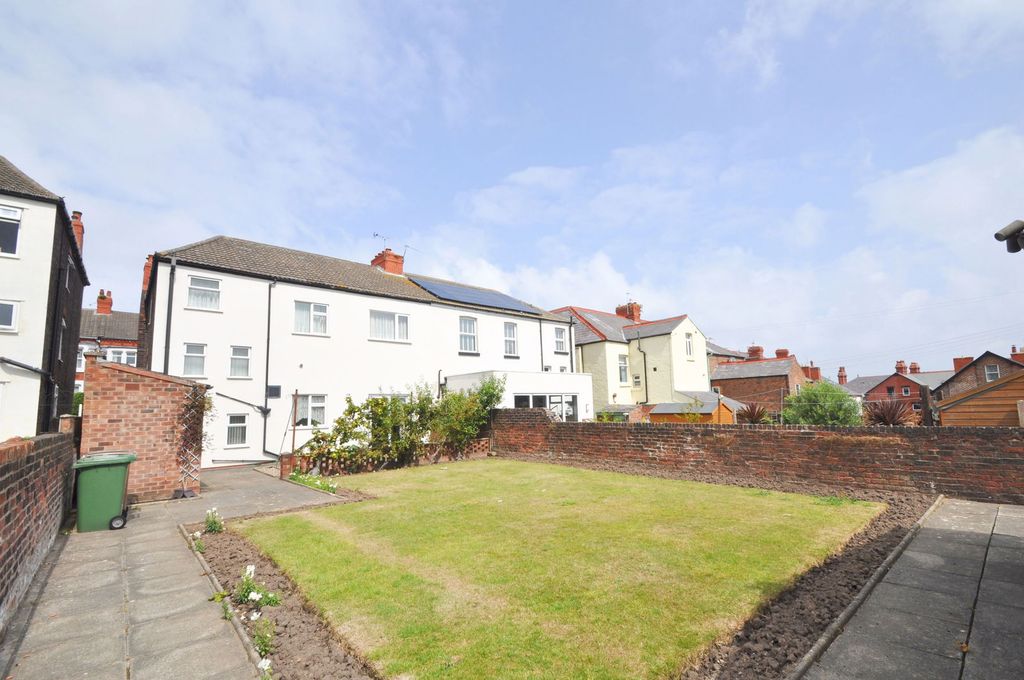 Property photo 2 of 43
