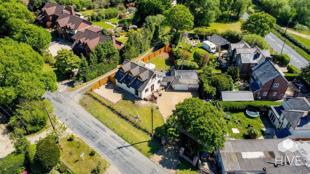 Property photo 2 of 39