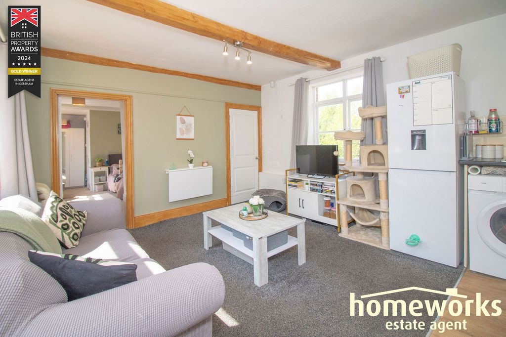 Property photo 3 of 12
