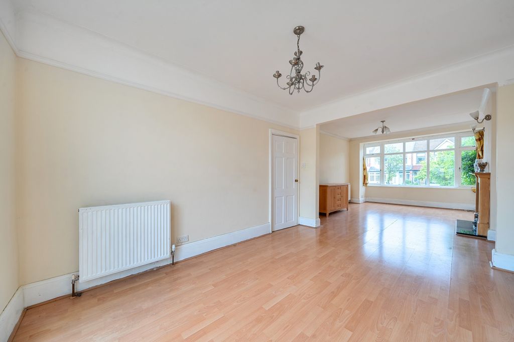 Property photo 1 of 19 Picture No. 14