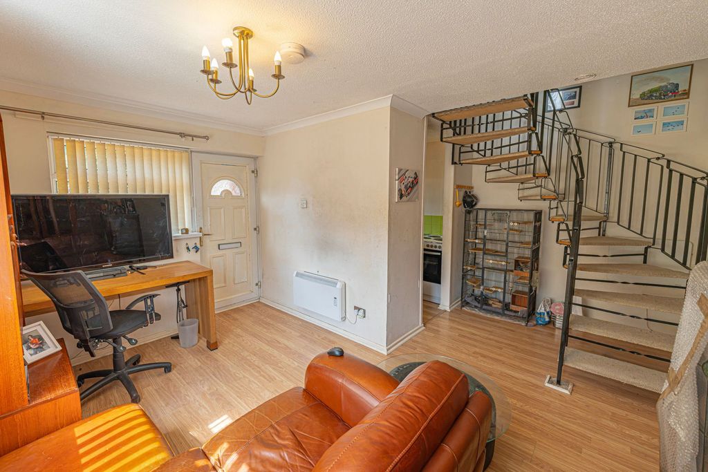 Property photo 3 of 20