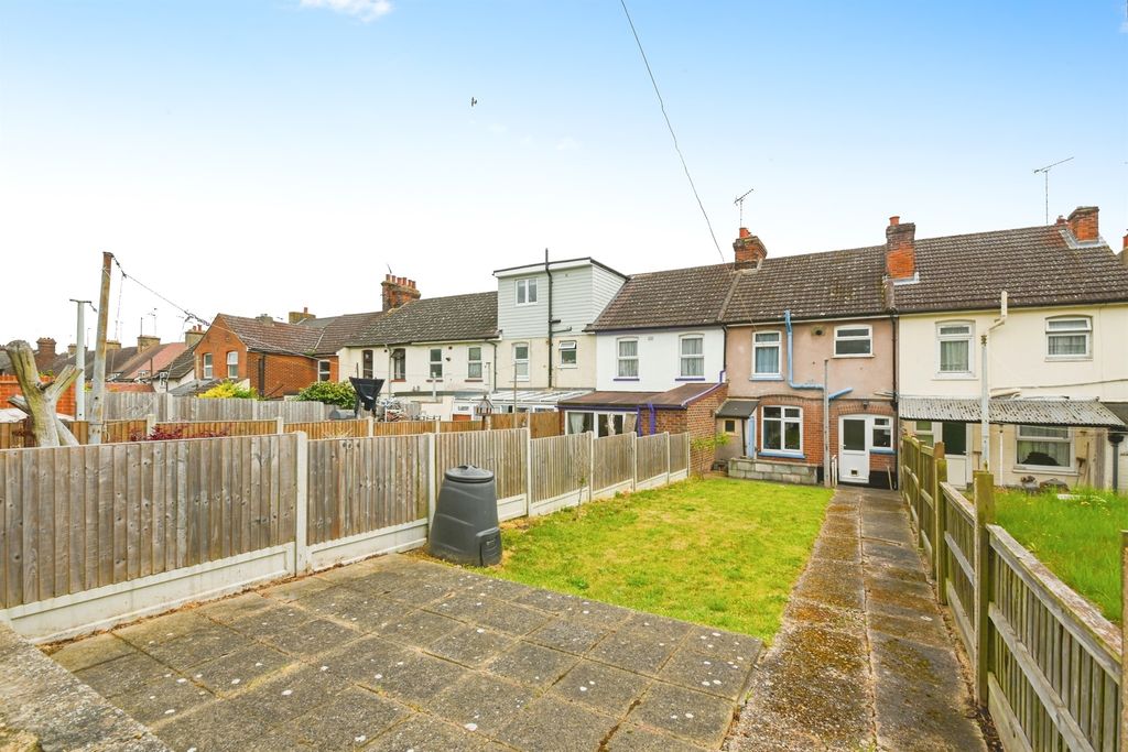 Property photo 3 of 17
